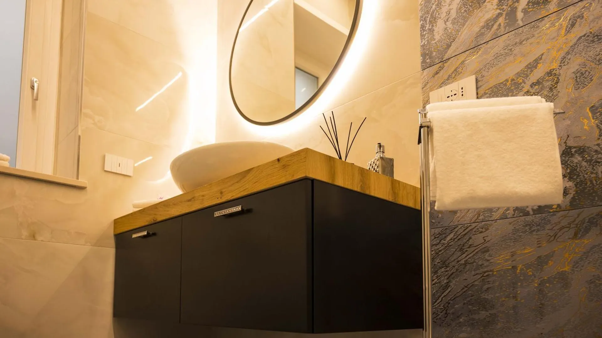 Panvinio 25 Apartment - Royal Welcome Verona
